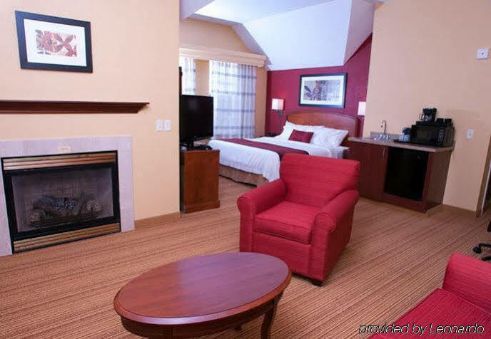 Courtyard Middlebury Hotel Bagian luar foto